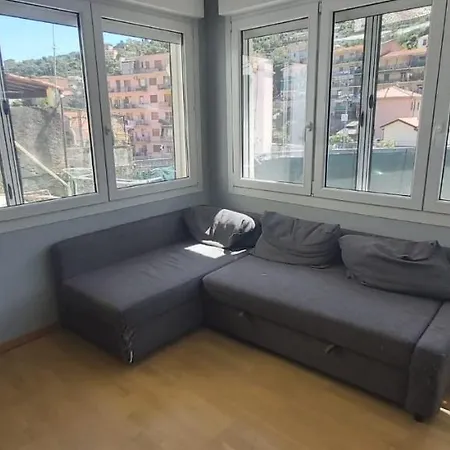 Casa Semindipendente Con Giardino Sanremo